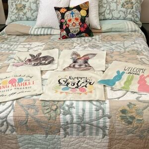 NWOT Easter throw pillow covers with zipper